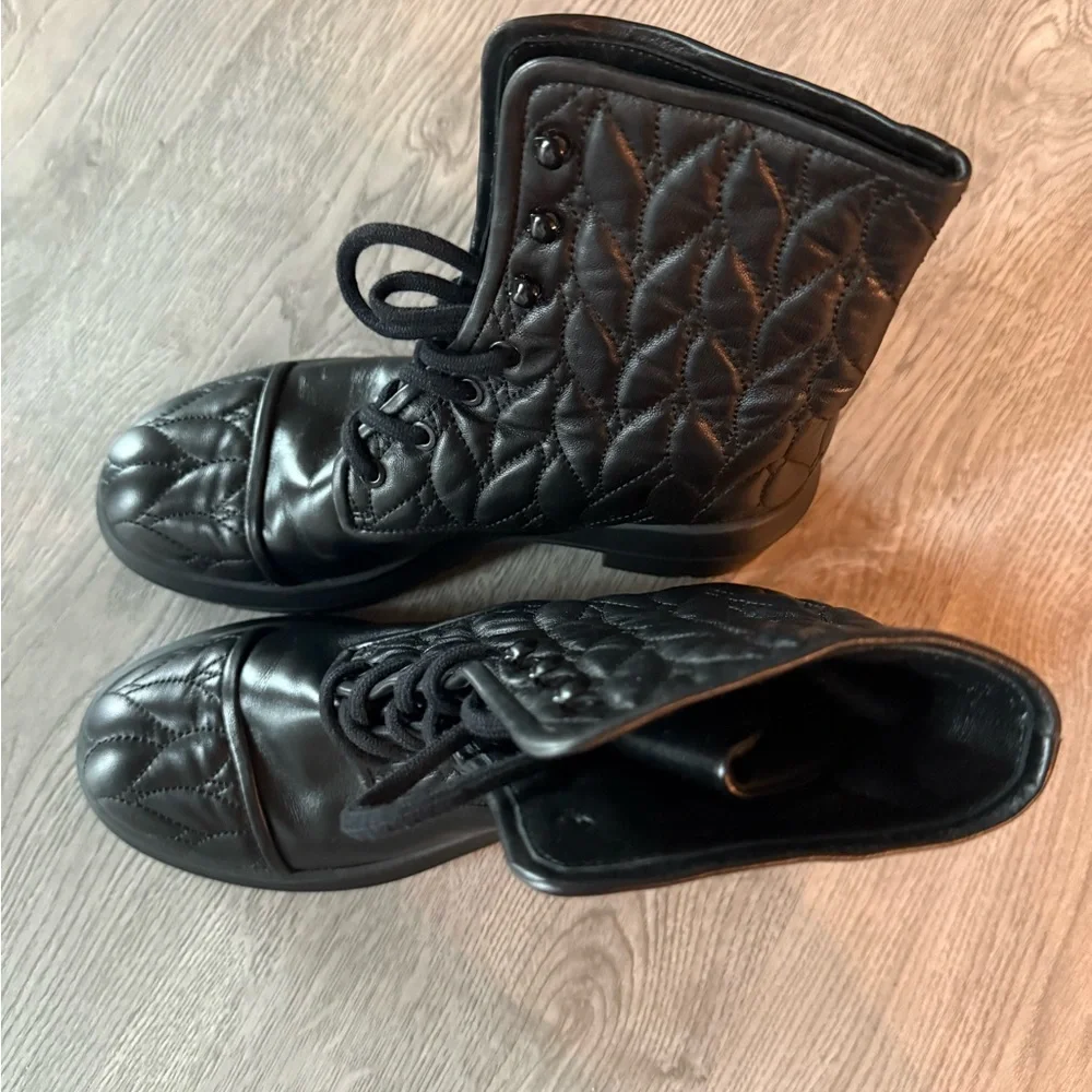 Stuart Weitzman Nisha Quilted Bootie - Picture 2 of 8